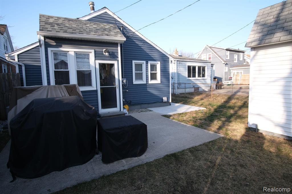 451 W Garfield Avenue