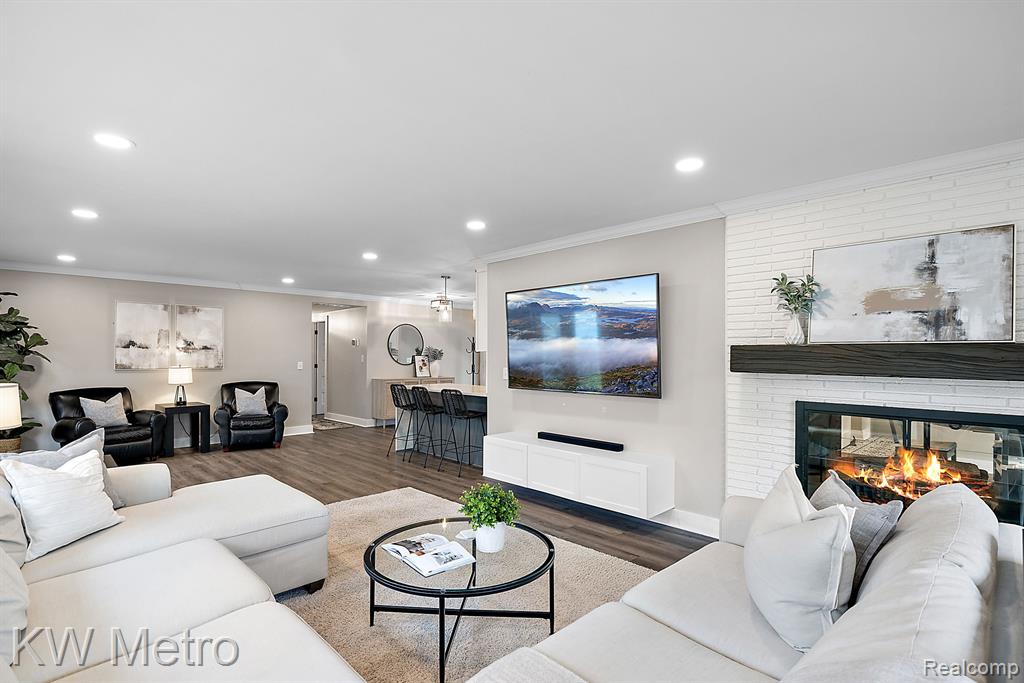 3393 Paddington Drive