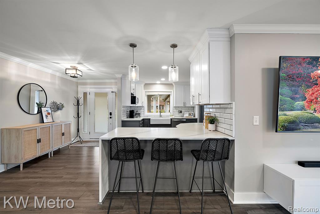 3393 Paddington Drive