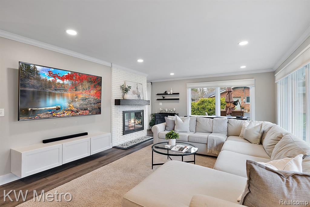 3393 Paddington Drive