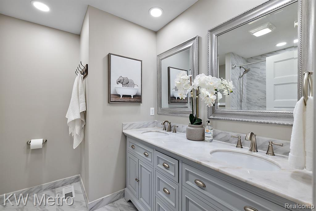 3393 Paddington Drive