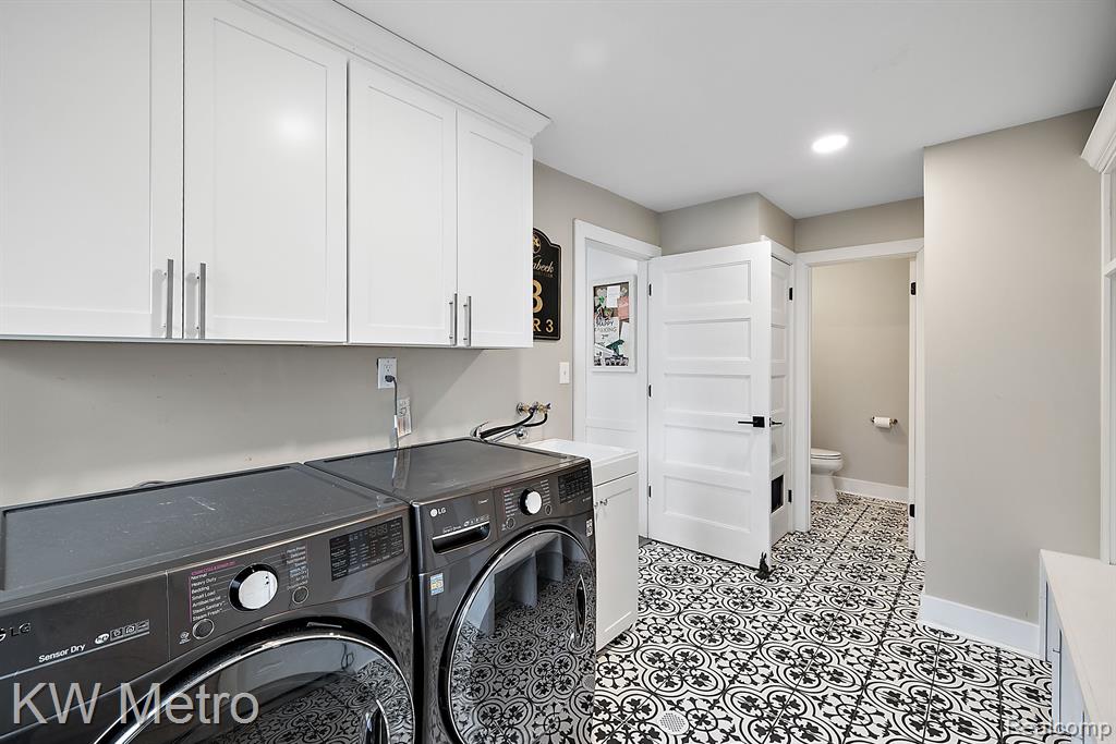 3393 Paddington Drive