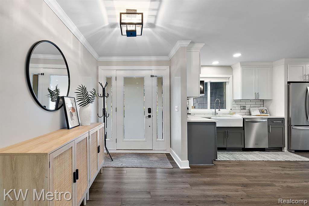 3393 Paddington Drive