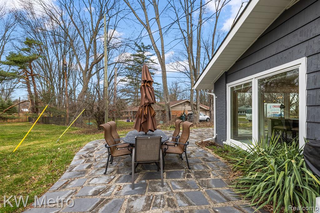 3393 Paddington Drive