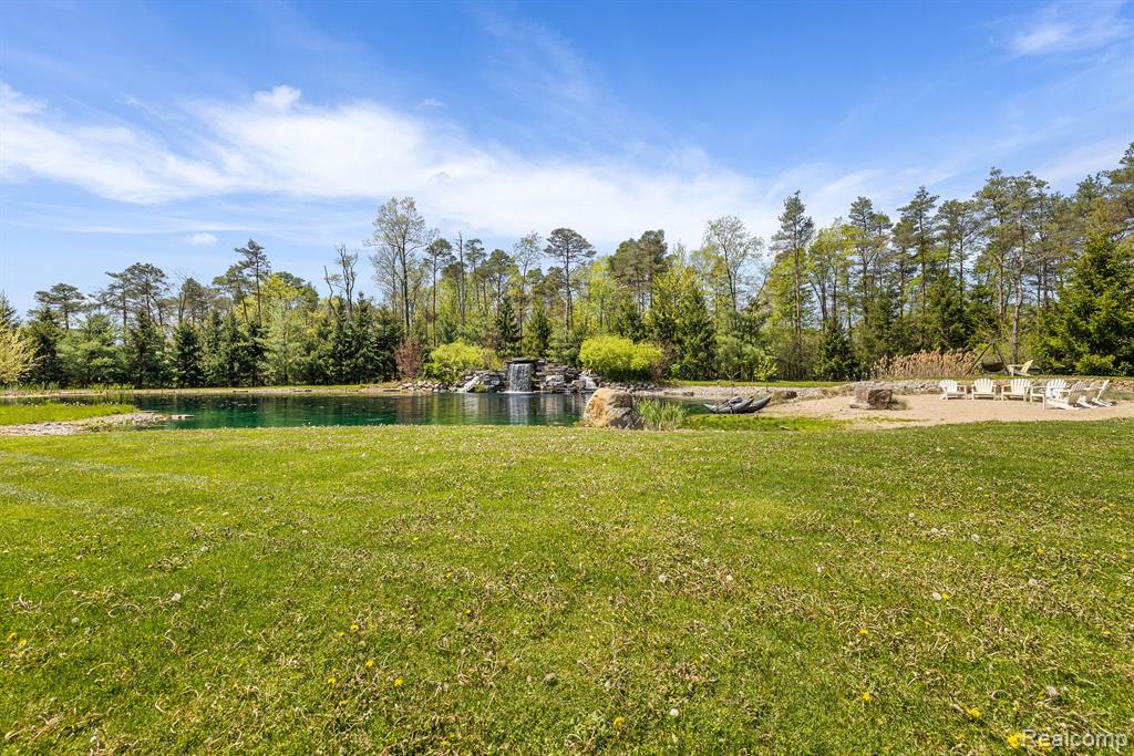 920 Pine Needle Trail