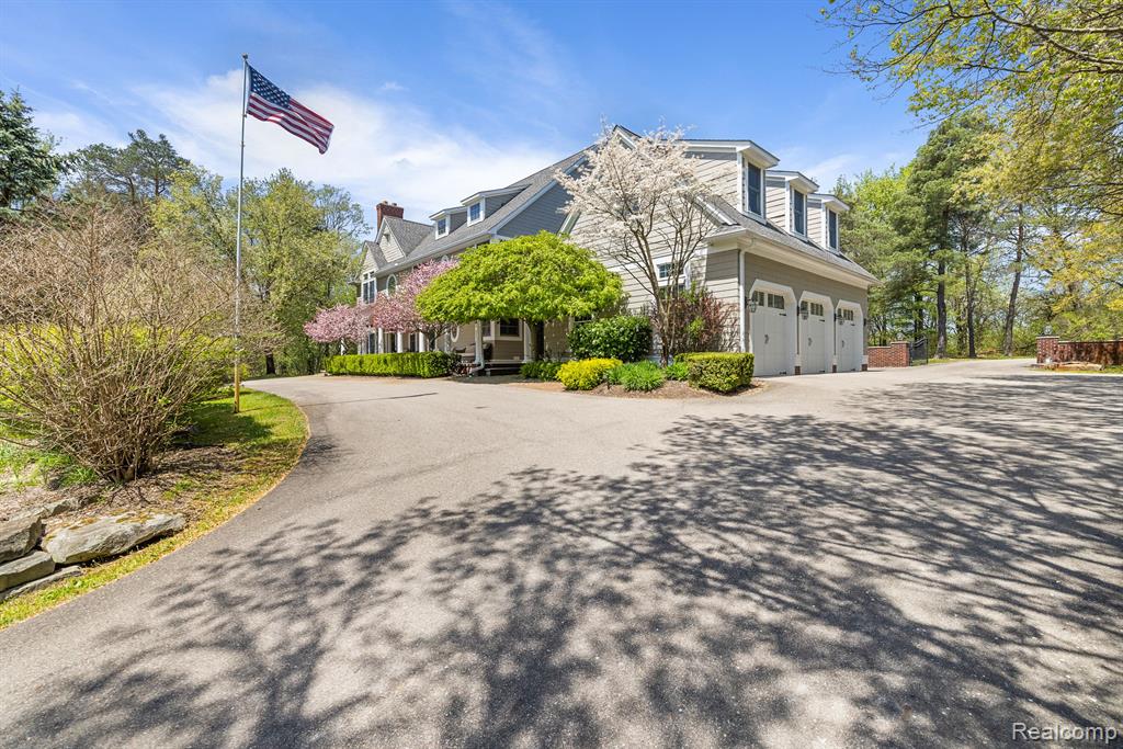920 Pine Needle Trail