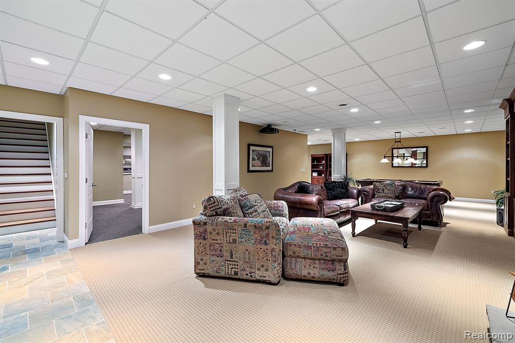 920 Pine Needle Trail