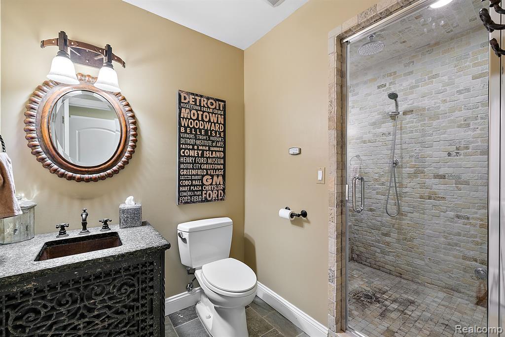 920 Pine Needle Trail