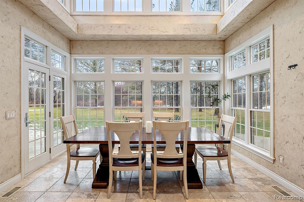 920 Pine Needle Trail