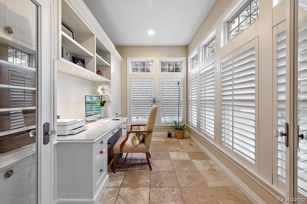 920 Pine Needle Trail