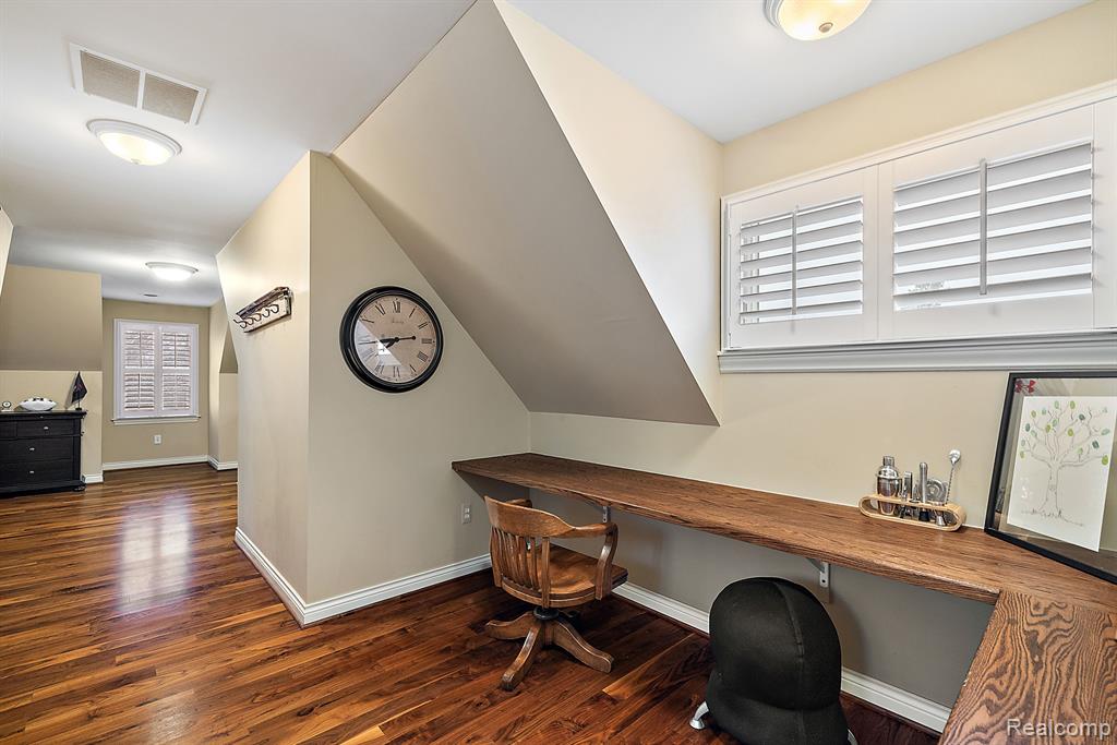 920 Pine Needle Trail