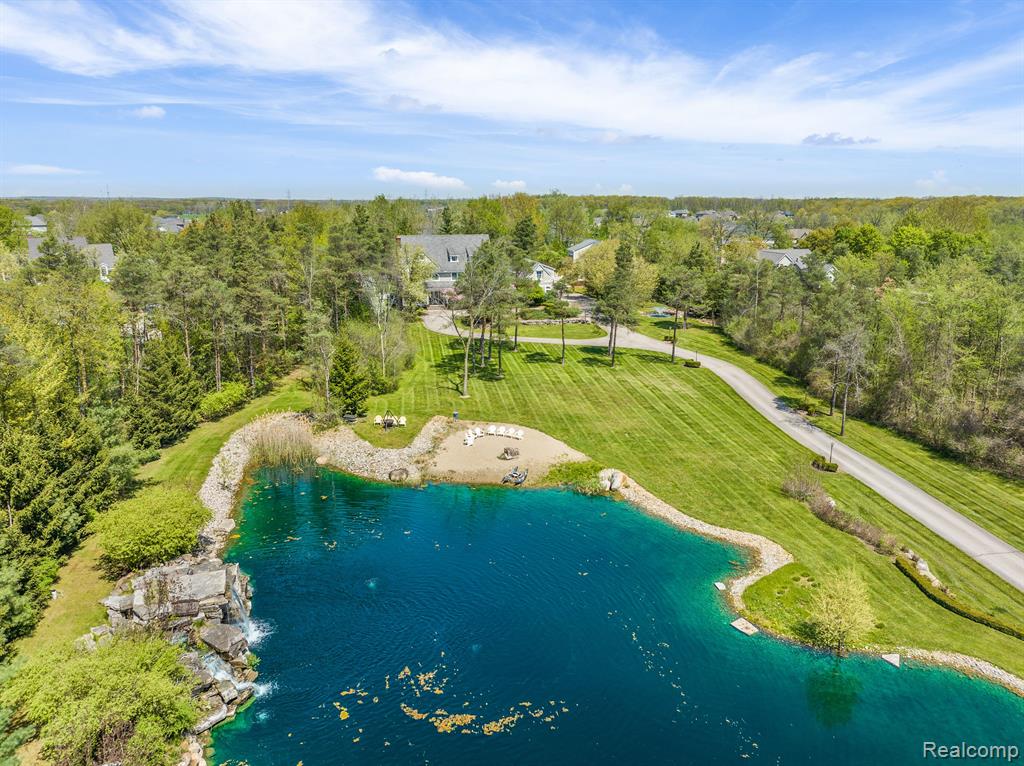920 Pine Needle Trail