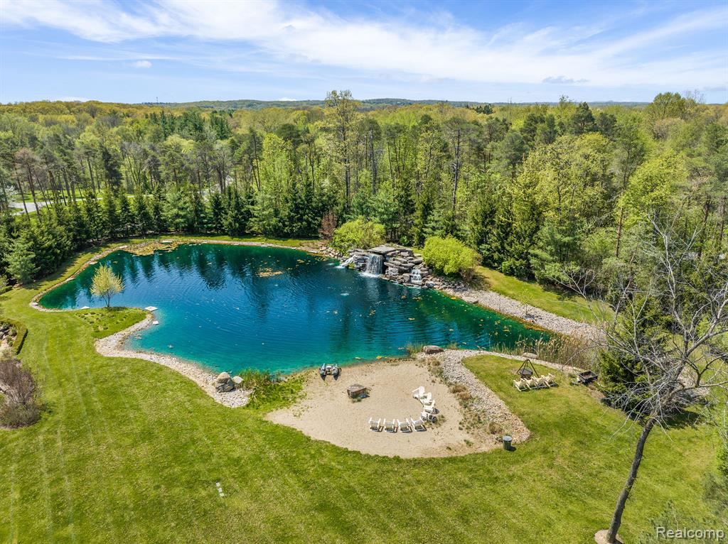 920 Pine Needle Trail