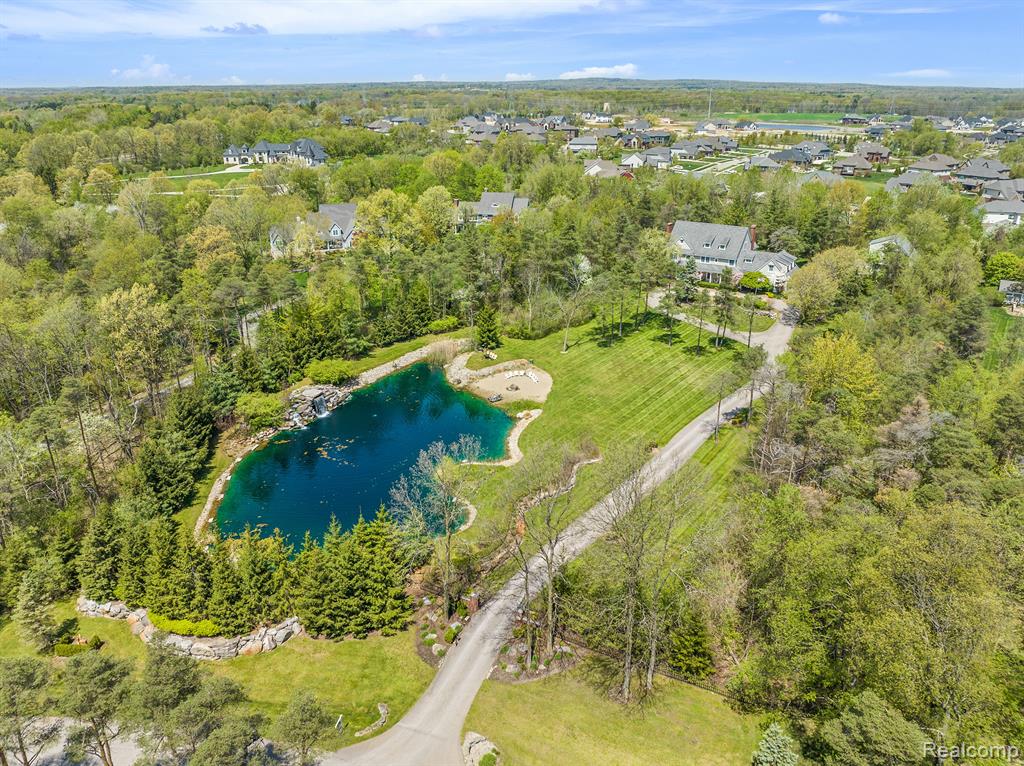 920 Pine Needle Trail