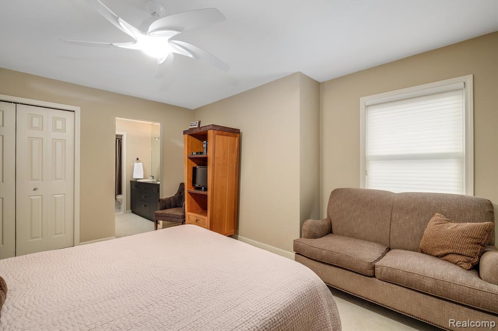 4746 Woodbine Circle