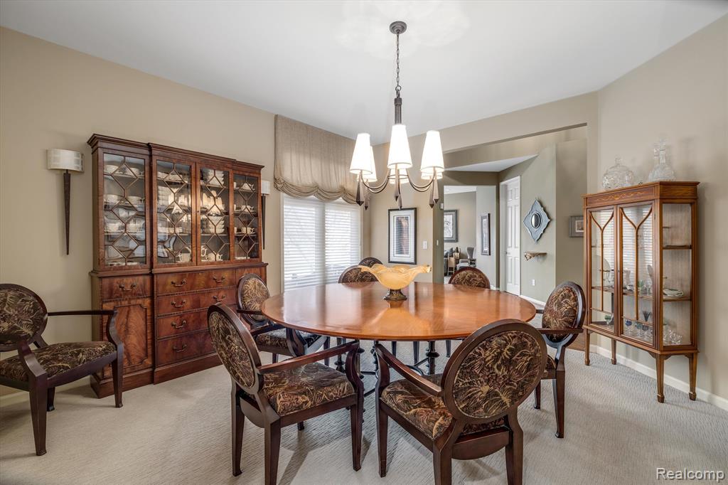 4746 Woodbine Circle