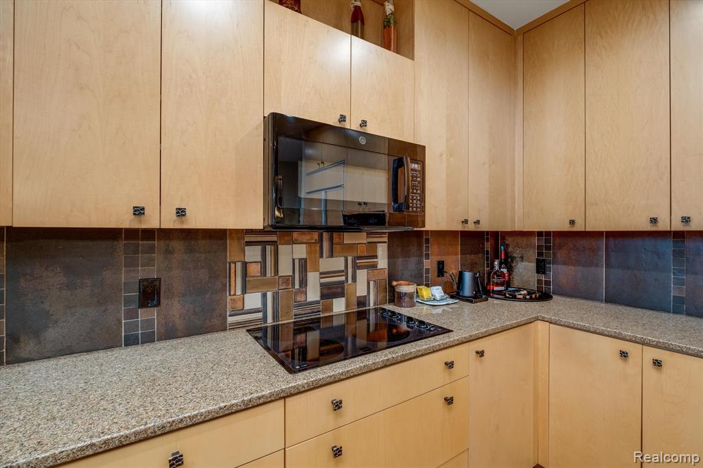 4746 Woodbine Circle