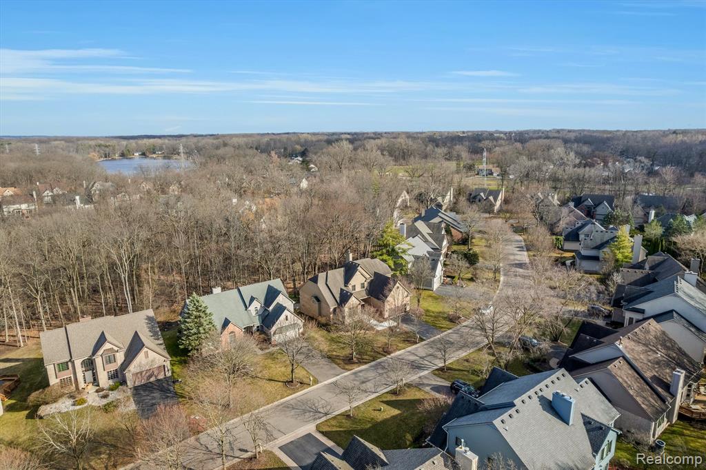 4746 Woodbine Circle