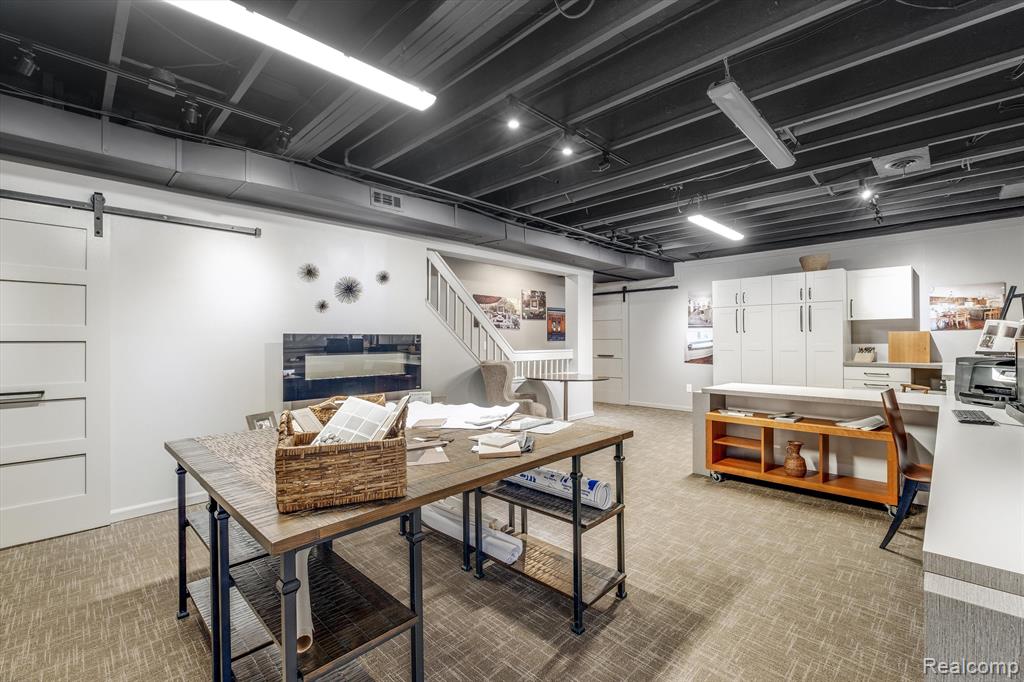 4746 Woodbine Circle