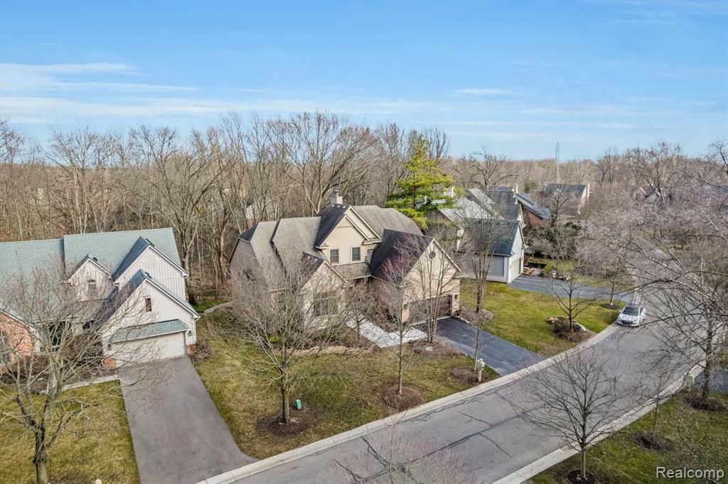 4746 Woodbine Circle