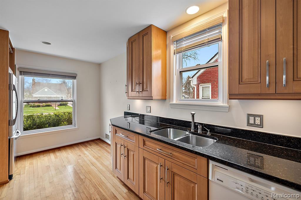 2989 Oakshire Avenue