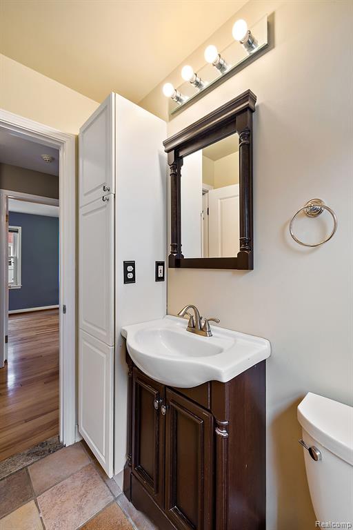 2989 Oakshire Avenue