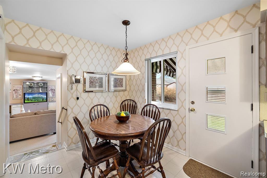 18950 Skyline Street