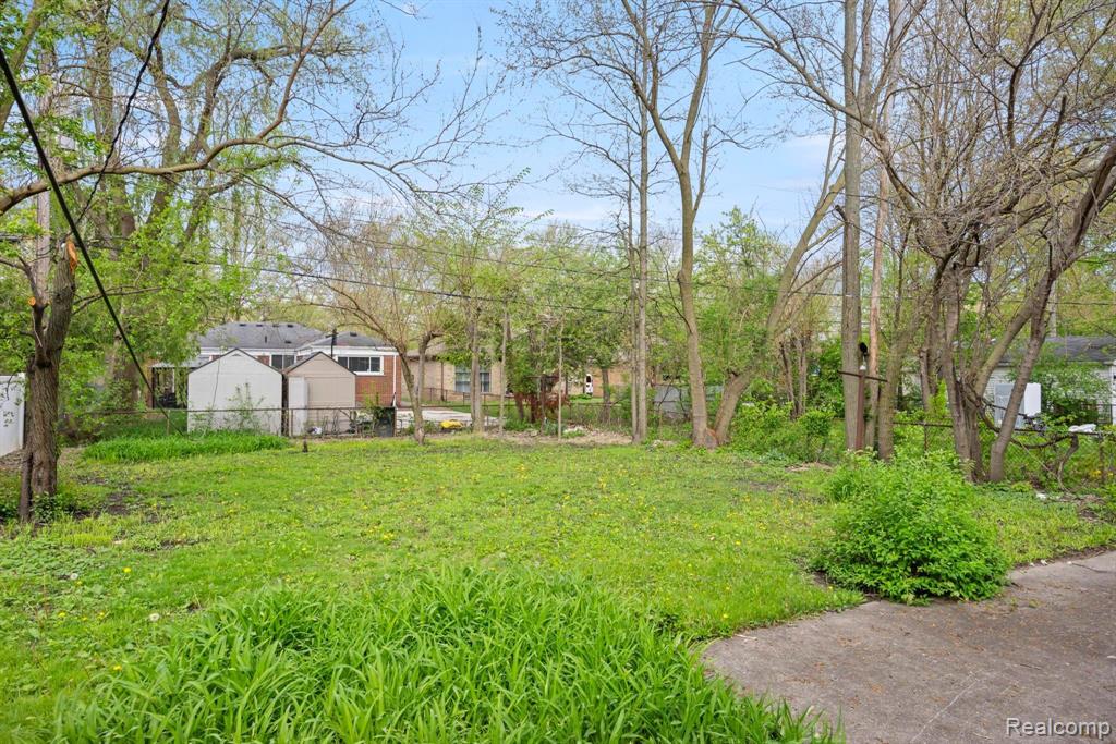 21901 Whitmore Street