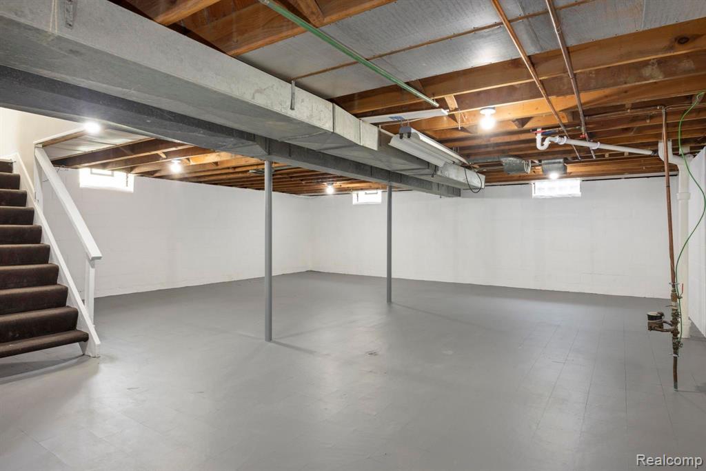 21901 Whitmore Street