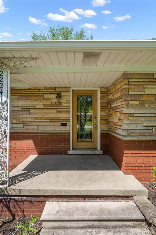 22241 Grossedale Street