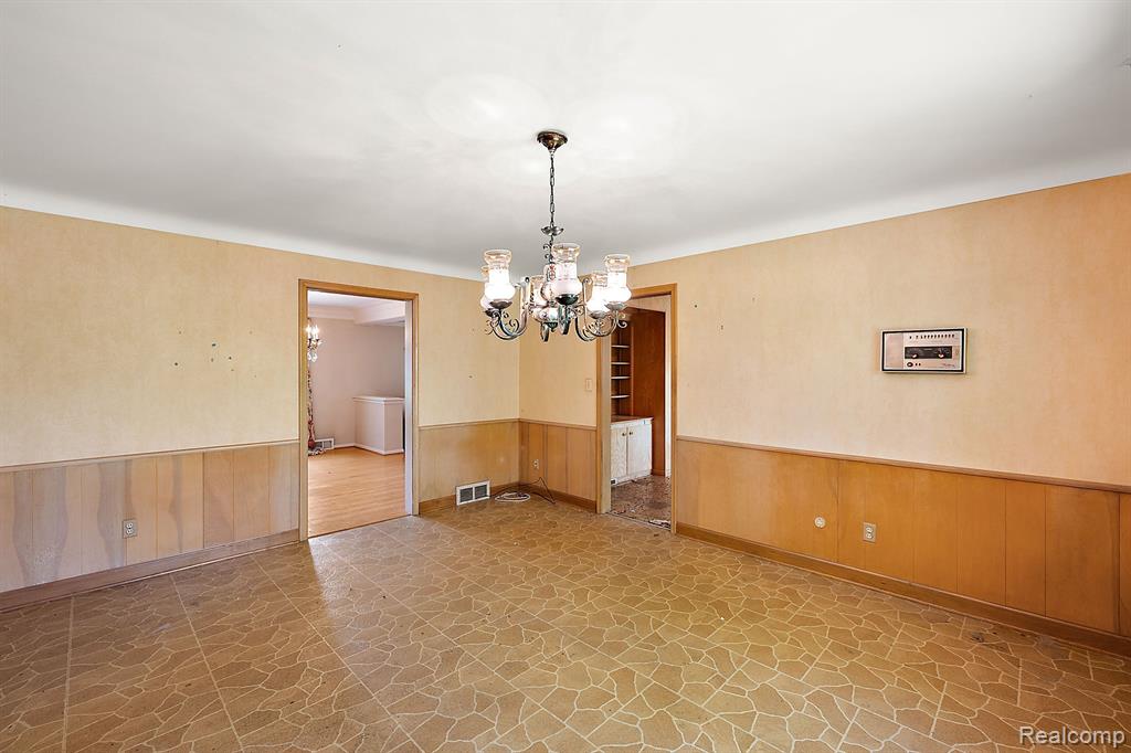 22241 Grossedale Street