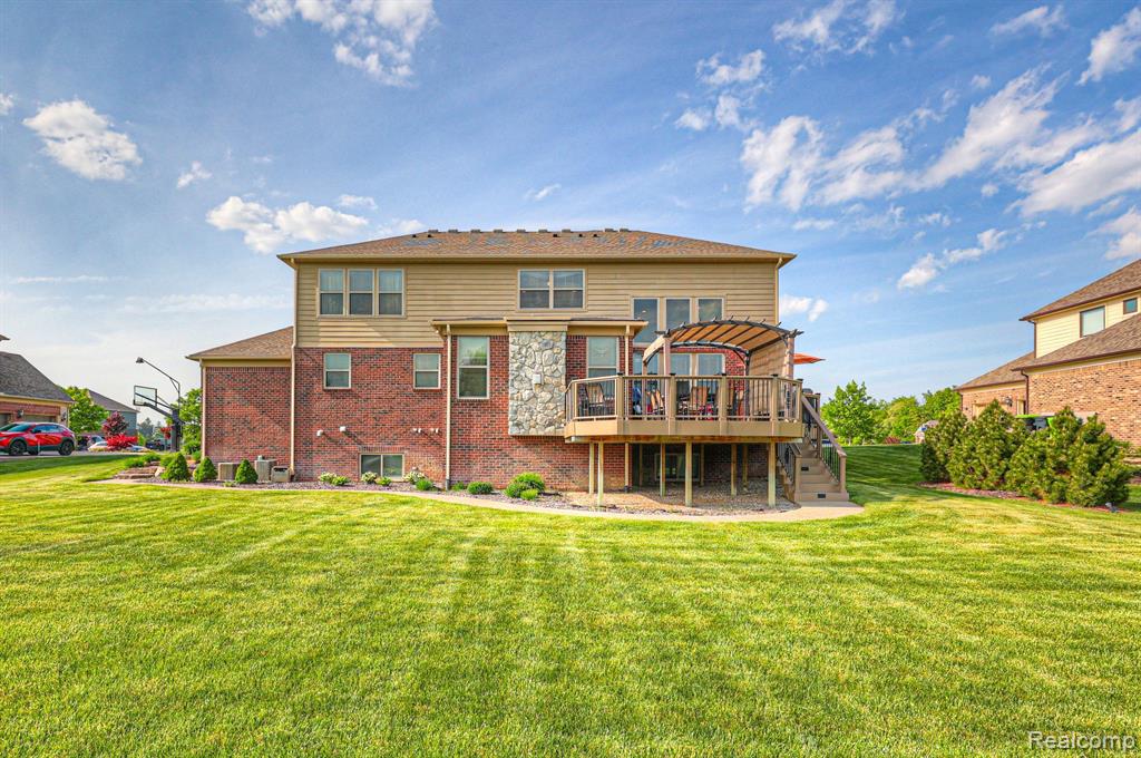 166 Oakland Crest Drive