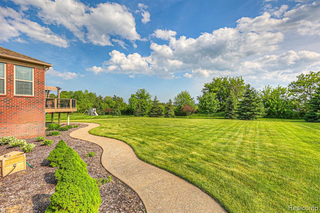 166 Oakland Crest Drive