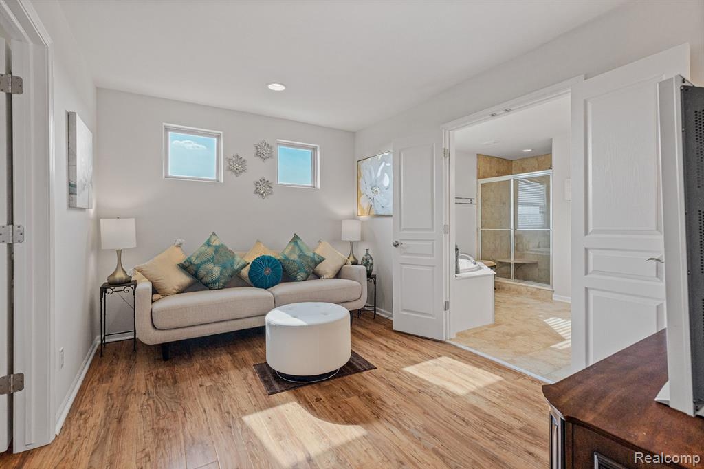 166 Oakland Crest Drive