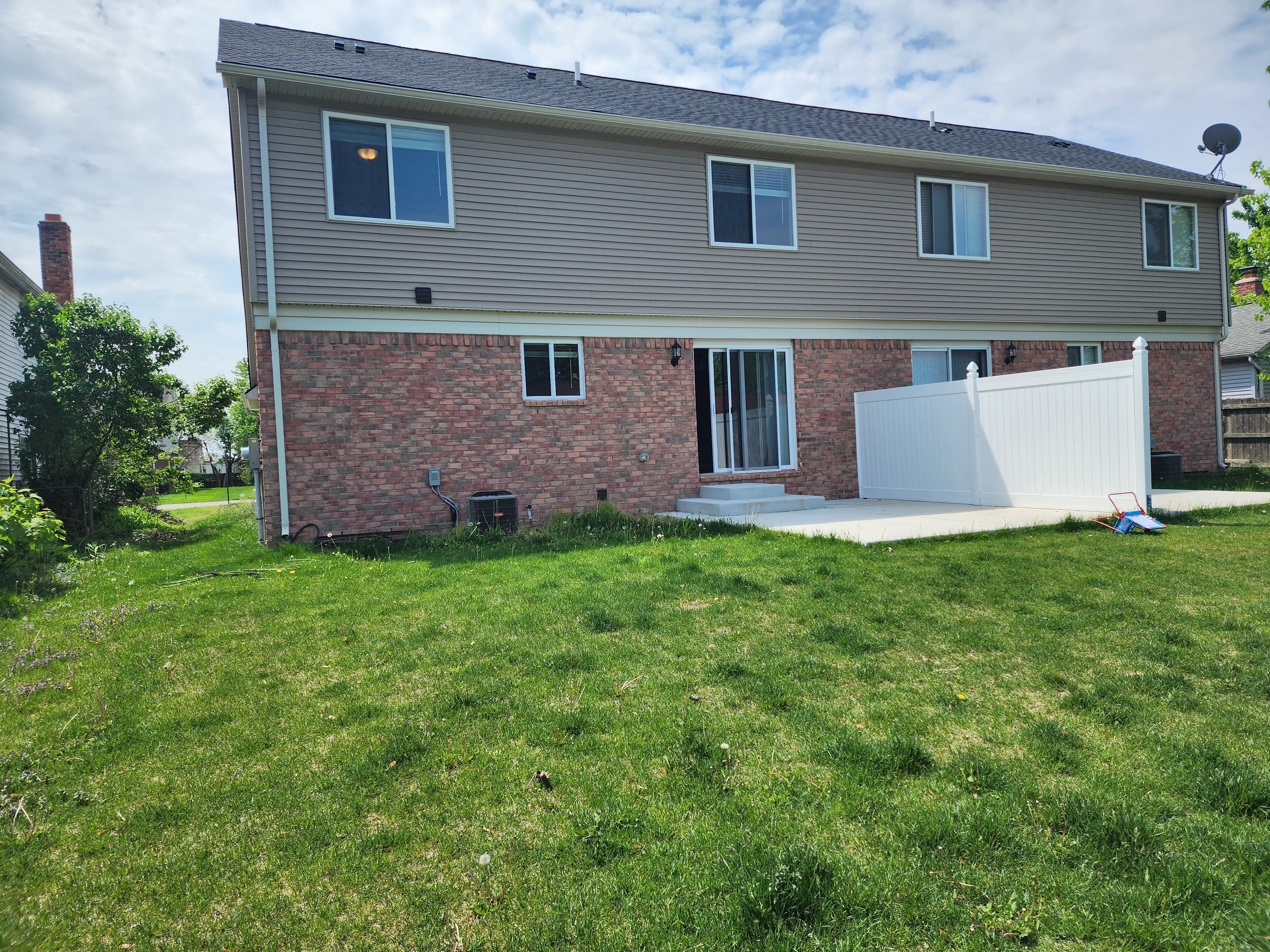 1051 Birchwood Drive