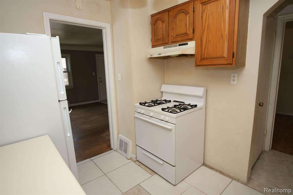 6381 Memorial Avenue