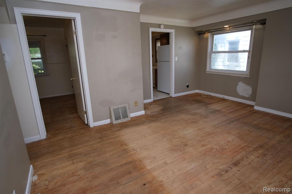 6381 Memorial Avenue