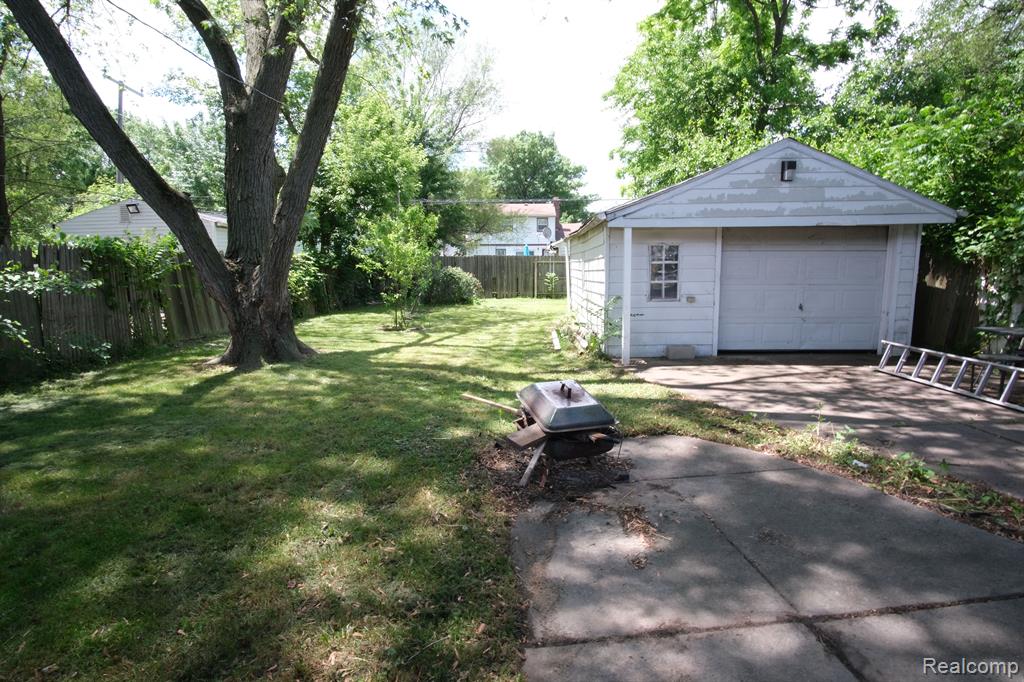 6381 Memorial Avenue