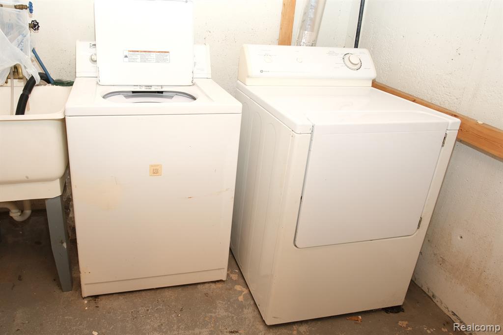 6381 Memorial Avenue