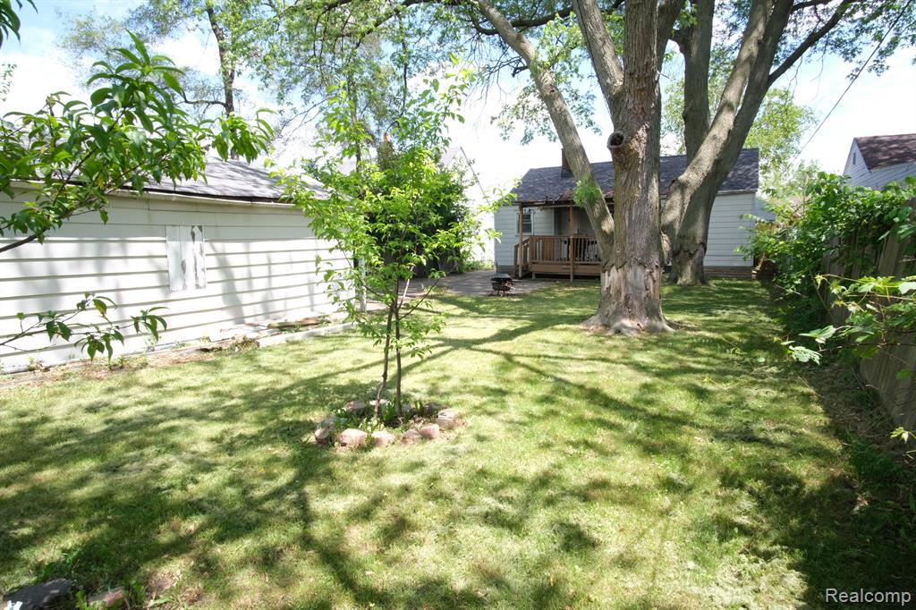 6381 Memorial Avenue