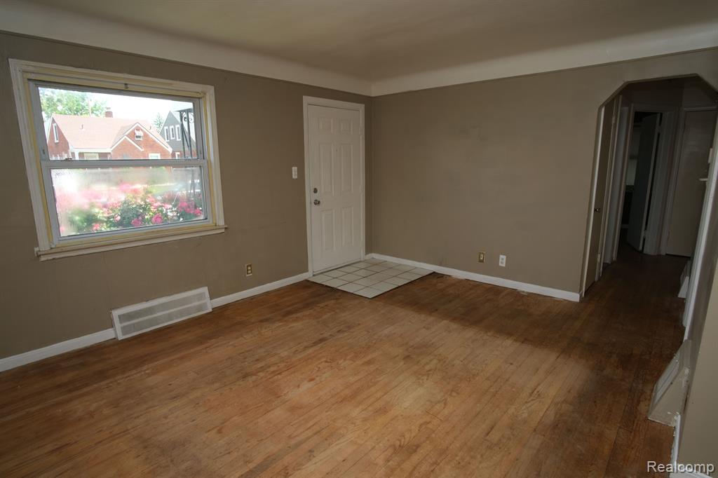 6381 Memorial Avenue