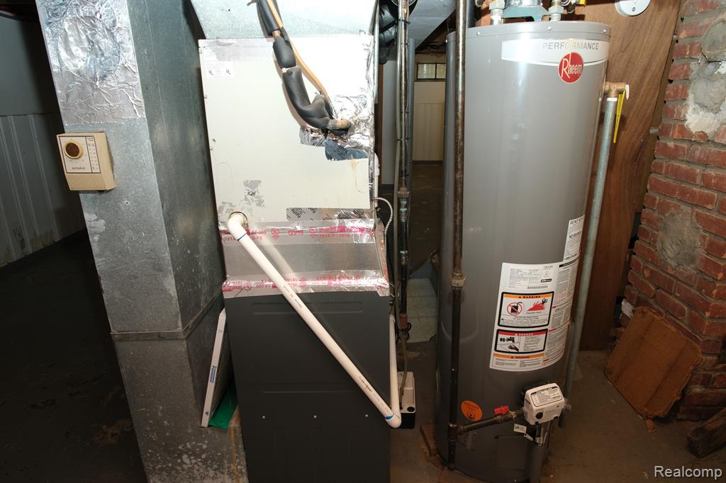 6381 Memorial Avenue