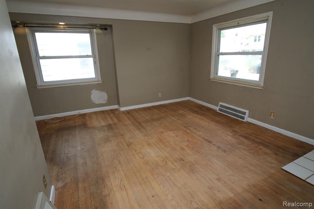 6381 Memorial Avenue