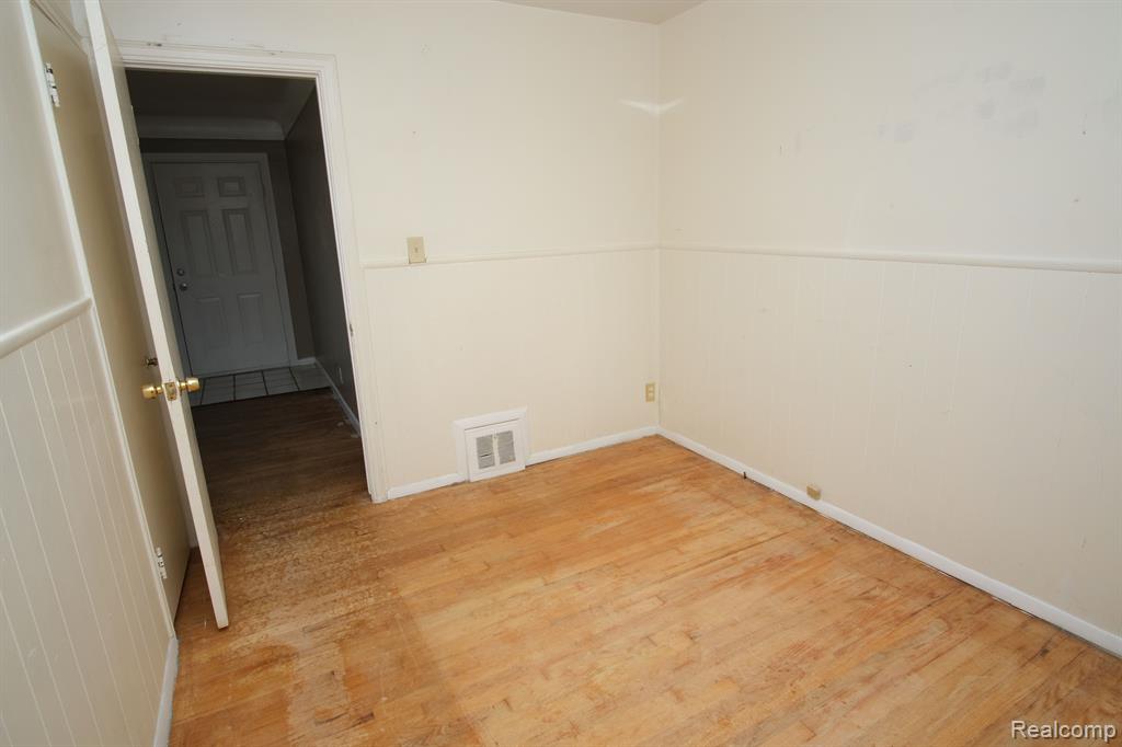 6381 Memorial Avenue