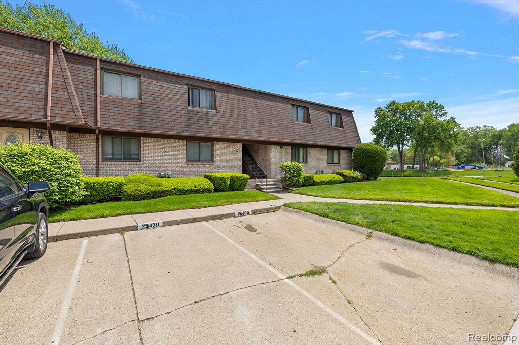 25470 Quarter Deck Street