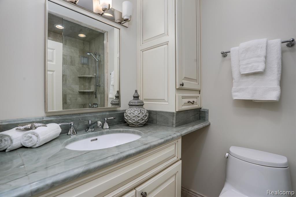 600 W Brown Street # 410