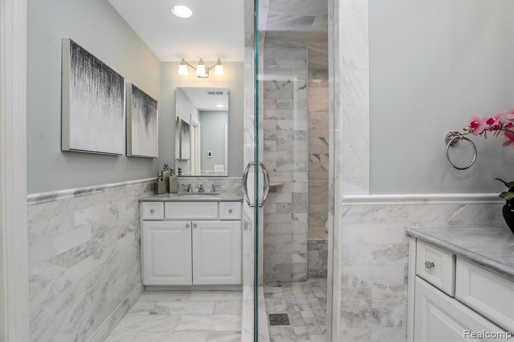 600 W Brown Street # 410