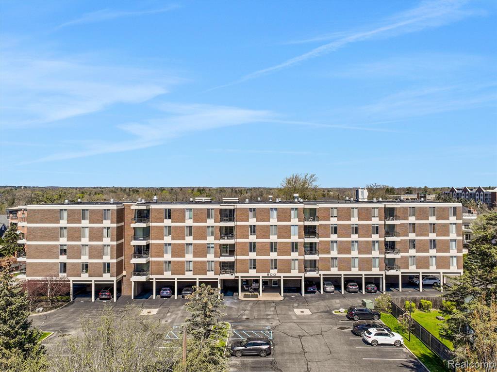 600 W Brown Street # 410