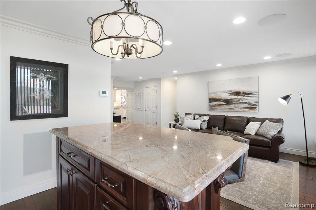 600 W Brown Street # 410