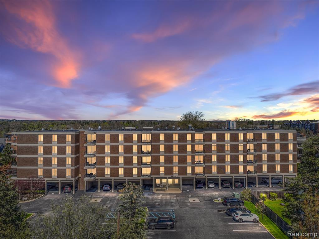 600 W Brown Street # 410